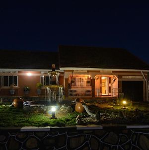 Lake Victoria Country Home Εντέμπε Exterior photo