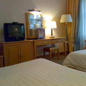 Narcissus Hotel Τιαντζίν Room photo