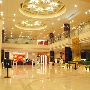 New Overseas Chinese Hotel Zhoushan Interior photo