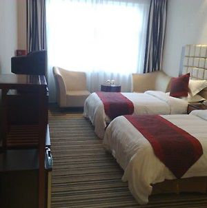 Joysion International Hotel Λουό Γιανγκ Room photo