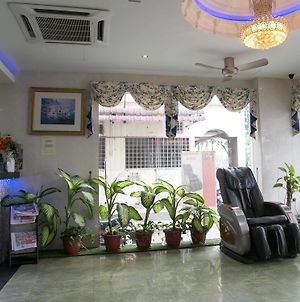 Oyo Rooms Sunway Mentari Petaling Jaya Exterior photo