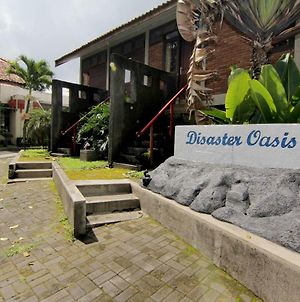 Disaster Oasis Ξενοδοχείο Kaliurang Exterior photo