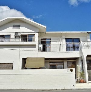 Guesthouse Asibina Ishigaki (Okinawa) Exterior photo