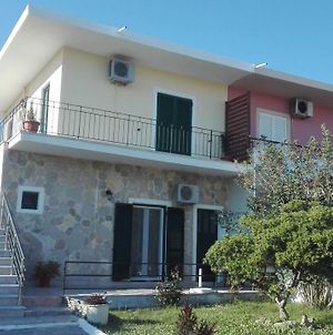 Olive House Bed and Breakfast Μαραθιάς Exterior photo