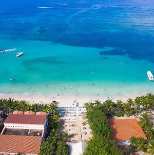 Mayan Princess Beach & Dive Resort Ροατάν Exterior photo