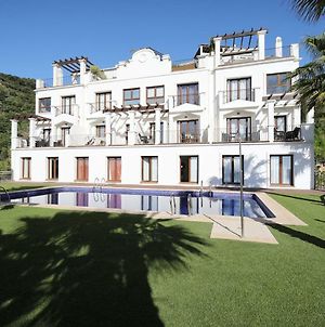 A Beautiful Modern Villa In Benahavis Hills Exterior photo