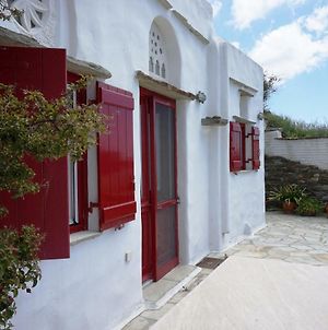 Traditional Village House In Triantaros Τριαντάρος Exterior photo