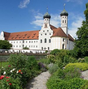 Kloster Benediktbeuern - Gastehaus Der Salesianer Don Bosco Exterior photo