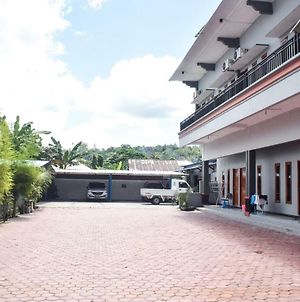 Reddoorz Near Universitas Pattimura Ambon Ξενοδοχείο Exterior photo