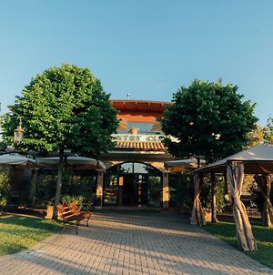 Country Club Sport Bed and Breakfast Alba Adriatica Exterior photo
