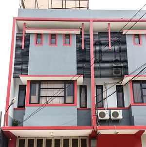 Nida Rooms Surya Samantri Coblong Μπαντούνγκ Exterior photo
