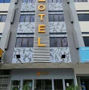 Hotel Zamburger De Melaka Malacca Exterior photo