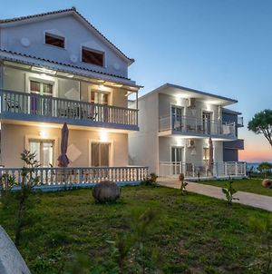 Villa Antonis Beachfront Deluxe Apartments Αμμούδι Exterior photo