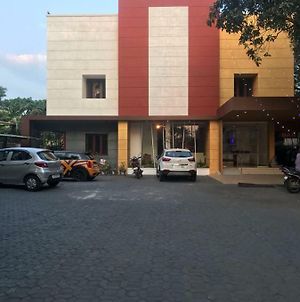 Kallada Sangeetha Hotels Thrissur Exterior photo