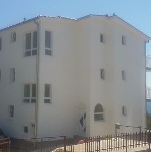 Apartments With A Parking Space Businci, Ciovo - 17207 Τρογκίρ Exterior photo