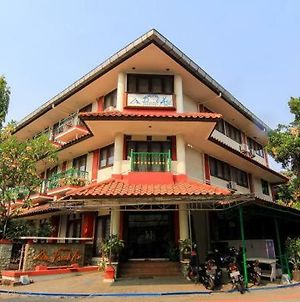 Pasah Asi Hotel Σουραμπάγια Exterior photo
