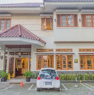 Reddoorz Near Simpang Dago 2 Ξενοδοχείο Μπαντούνγκ Exterior photo