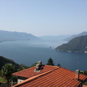 Nido Sul Lago Maggiore Διαμέρισμα Maccagno Exterior photo