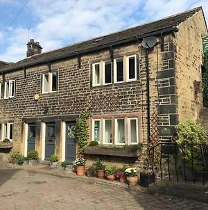 Over The Bridge Guest House Ripponden Exterior photo