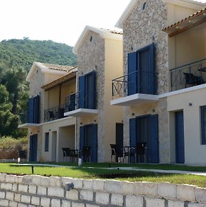 Ilianthos Apartments And Studios Πόρος Exterior photo
