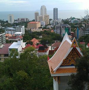Amstellux Apartments Pattaya Exterior photo