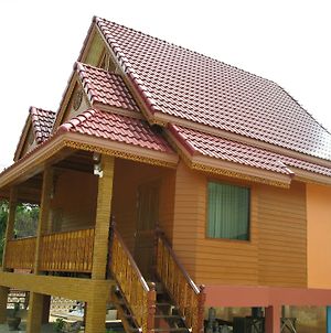 Cha-Em Resort Pattaya Exterior photo