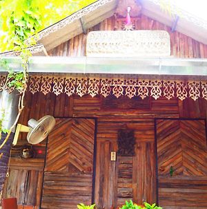 Three J Guesthouse Kamphaeng Phet Exterior photo