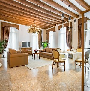 San Teodoro Palace - Luxury Apartments Βενετία Exterior photo