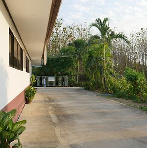 Mookmanee Resort Phitsanulok Exterior photo