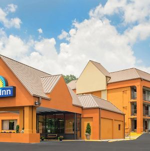 Days Inn By Wyndham Knoxville East Exterior photo