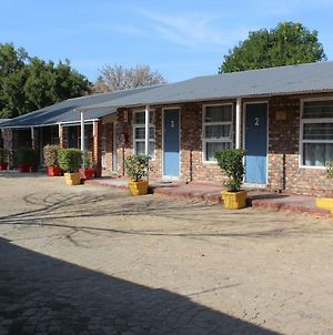 Opstal Guestfarm Ξενοδοχείο Potchefstroom Exterior photo
