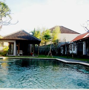 Pondok Alit Resort Σεμινιάκ Exterior photo