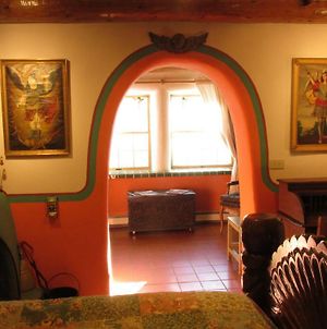 La Dona Luz Inn An Historic B&B Τάος Exterior photo