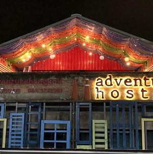 Adventure Hostel Μπανγκόκ Exterior photo