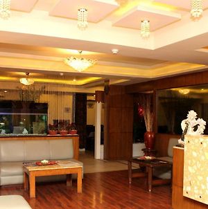 The Pearl Hotel Καλκούτα Exterior photo