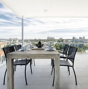 Minimalist Penthouse Condo With Skyline Vistas Περθ Exterior photo