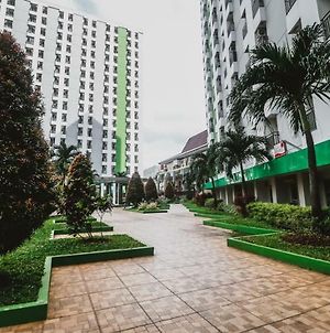 Reddoorz Apartment @ Green Lake View Ciputat Τζακάρτα Exterior photo