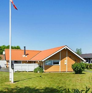 8 Person Holiday Home In Hemmet Exterior photo