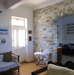 Luxury 100 M2 House In The Centre Of Naxos Βίλα Dhamarionas Exterior photo