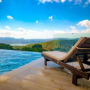 Luxury Villa With Private Infinity Pool Kardhakáta Exterior photo