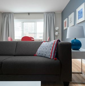 Colorful 1Br In Downtown Mtl By Sonder Διαμέρισμα Μόντρεαλ Exterior photo
