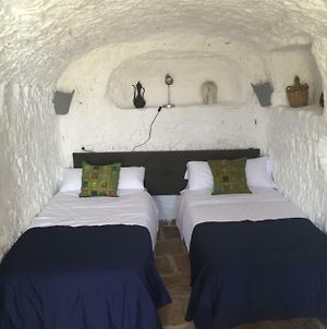 The Cave Of Dreams Bed and Breakfast Μπάθα Exterior photo