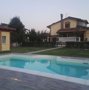 Villa Leonia Alba Adriatica Exterior photo