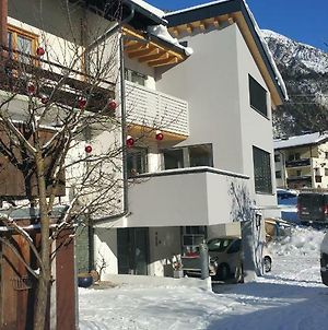 Haus Walch Διαμέρισμα Pettneu am Arlberg Exterior photo