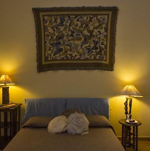 Dimora Dei Giganti Bed and Breakfast Νάπολη Room photo
