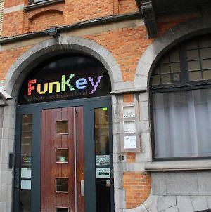 Funkey Hotel Βρυξέλλες Exterior photo