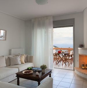 Comfortable House With Amazing View Ανάβυσσος Exterior photo