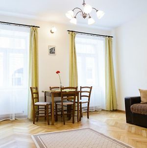 Ilse'S Apartment Μπρασόβ Exterior photo