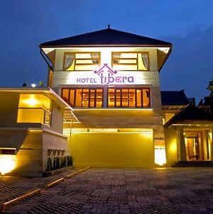 Tibera Hotel Μπαντούνγκ Exterior photo