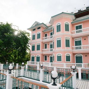 Hiranyakul House Ξενοδοχείο Μπανγκόκ Exterior photo
